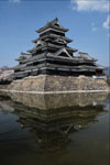 Замок в Мацумото. Тэнсю - главная башня. 1597 г. 84,9 КВ